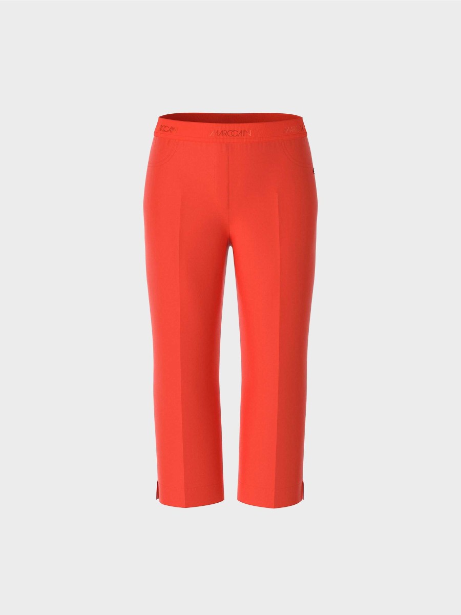 Marc Cain Model Fatsa Capri Pants With A Bow Pleat Pants