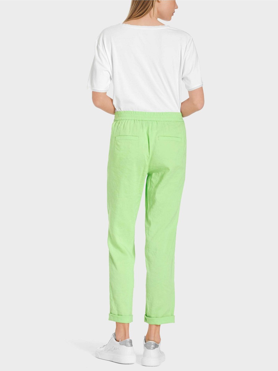 Marc Cain Roanne Model With A Relaxed Fit Pants